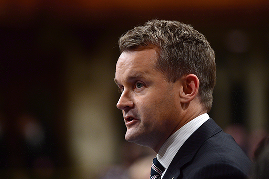 Le ministre des Anciens Combattants Seamus O'Regan