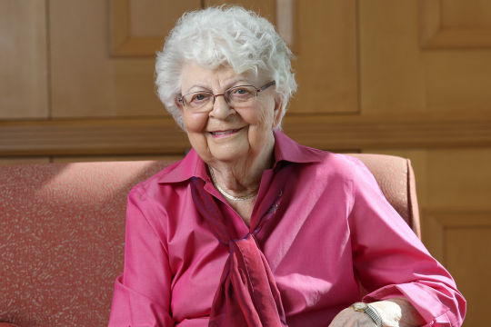 Esther Louch Esther Louch.