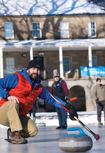 Curling lors du festival HopSpiel.