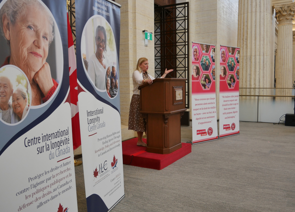 Margaret Gillis, cofondatrice du Centre international sur la longévité du Canada, affirme qu’une convention sur les droits des personnes âgées est essentielle, car elle comble une lacune dans le droit international des droits de la personne. Photo : CIL Canadaon the rights of older persons is important because it closes a gap in international human rights law.
